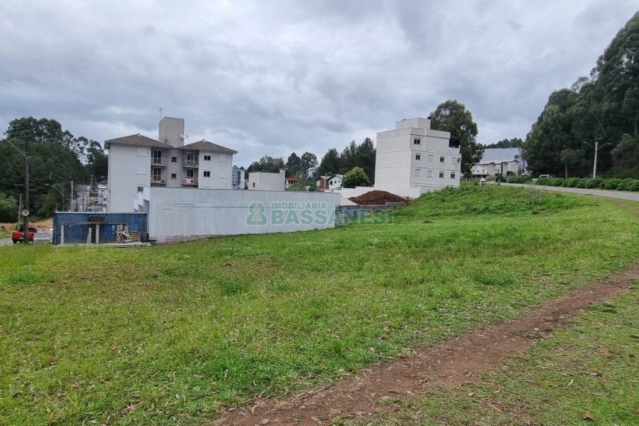 Terreno, no bairro Desvio Rizzo em Caxias do Sul para Comprar