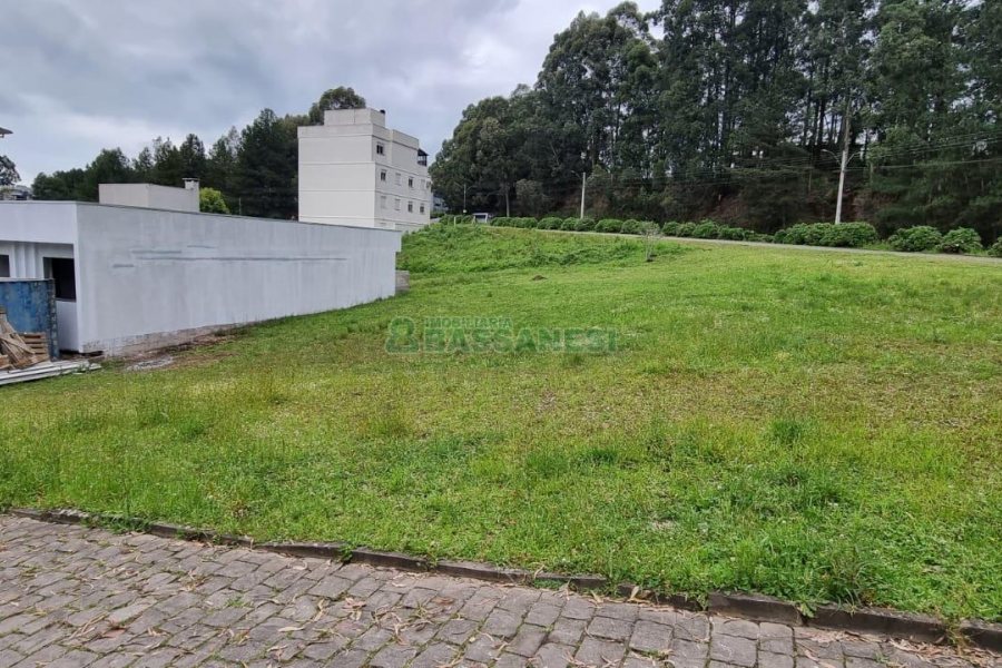 Terreno, no bairro Desvio Rizzo em Caxias do Sul para Comprar