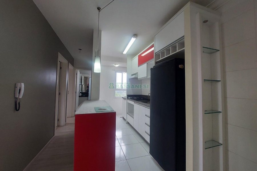 Apto Mobiliado com 48m², 2 dormitórios, 1 vaga, no bairro Vinhedos em Caxias do Sul para Alugar