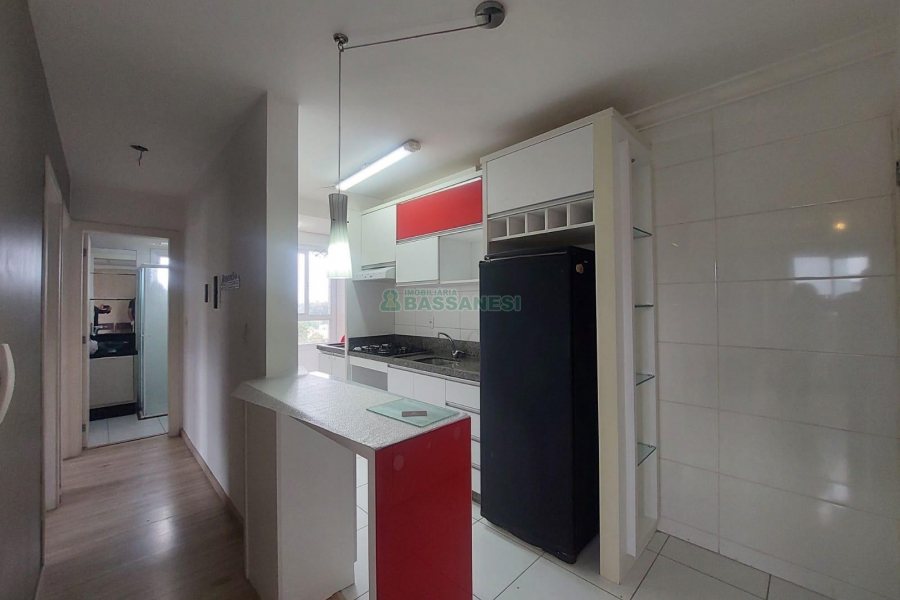 Apto Mobiliado com 48m², 2 dormitórios, 1 vaga, no bairro Vinhedos em Caxias do Sul para Alugar