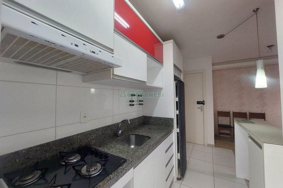 Apto Mobiliado com 48m², 2 dormitórios, 1 vaga, no bairro Vinhedos em Caxias do Sul para Alugar