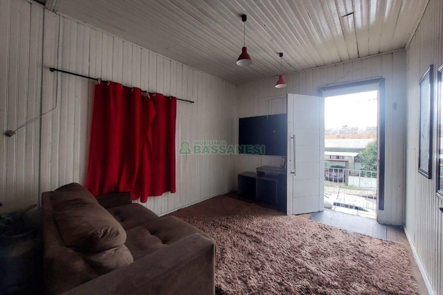 Casa Mobiliada com 90m², 2 dormitórios, no bairro Santa Catarina em Caxias do Sul para Alugar