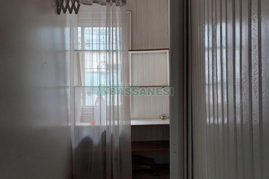 Casa Mobiliada com 90m², 2 dormitórios, no bairro Santa Catarina em Caxias do Sul para Alugar