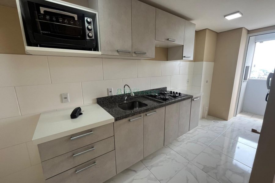 Apartamento com 65m², 2 dormitórios, 1 vaga, no bairro Jardelino Ramos em Caxias do Sul para Comprar