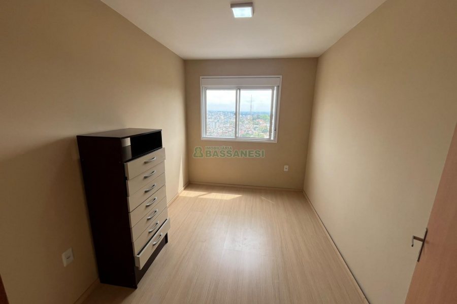Apartamento com 65m², 2 dormitórios, 1 vaga, no bairro Jardelino Ramos em Caxias do Sul para Comprar