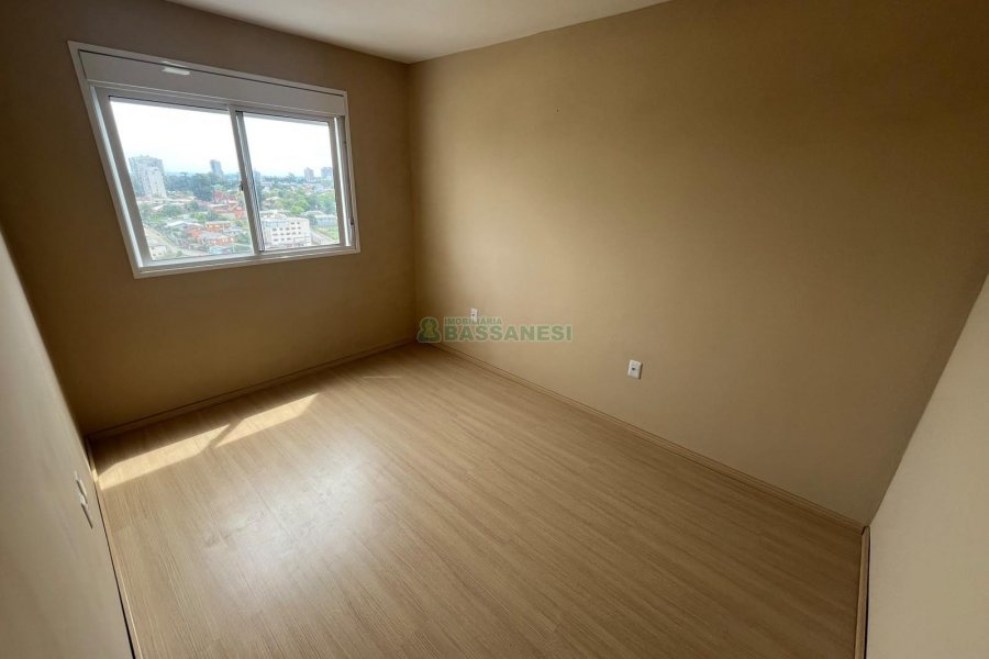 Apartamento com 65m², 2 dormitórios, 1 vaga, no bairro Jardelino Ramos em Caxias do Sul para Comprar