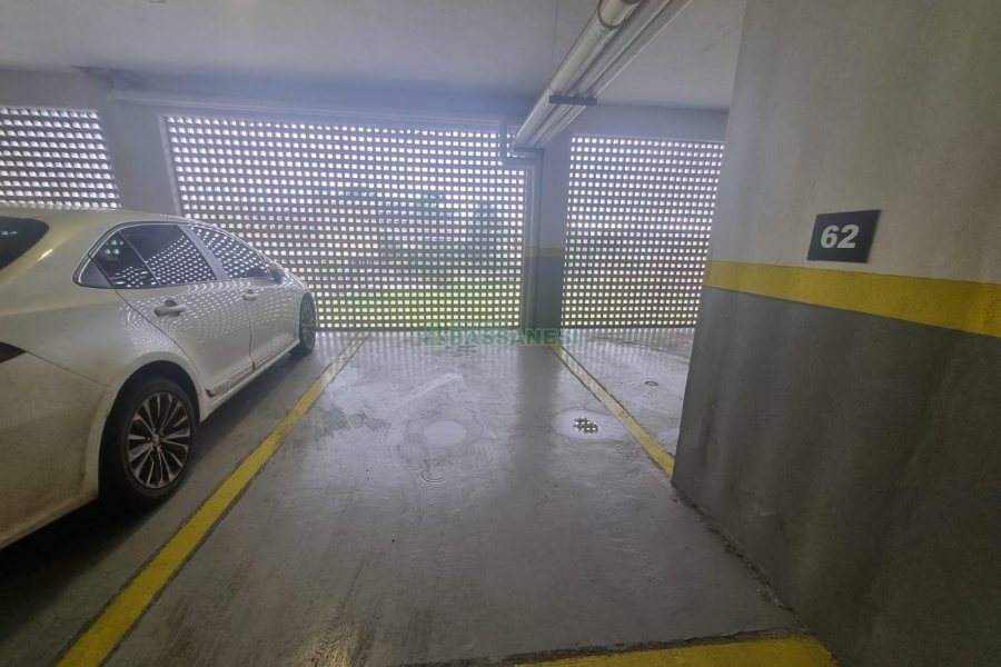 Apartamento com 55m², 2 dormitórios, 1 vaga, no bairro De Lazzer em Caxias do Sul para Alugar