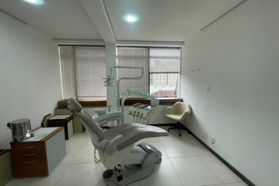 Sala com 105m², 1 vaga, no bairro Centro em Caxias do Sul para Comprar