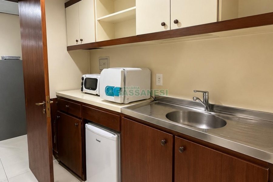 Sala com 105m², 1 vaga, no bairro Centro em Caxias do Sul para Comprar