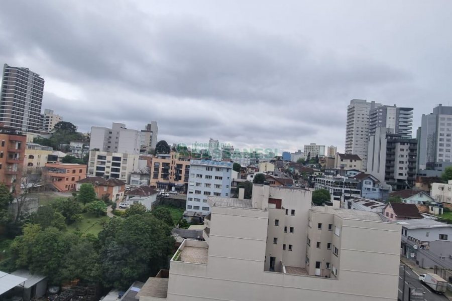 Apartamento com 56m², 1 dormitório, 1 vaga, no bairro Centro em Caxias do Sul para Comprar