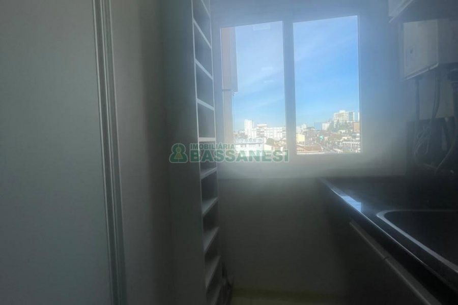 Apartamento com 56m², 1 dormitório, 1 vaga, no bairro Centro em Caxias do Sul para Comprar