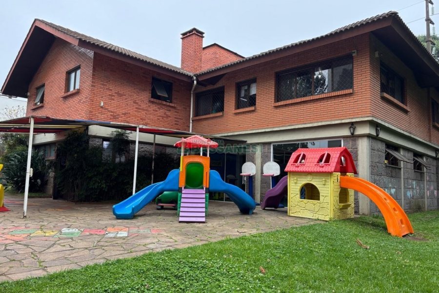 Casa com 390m², 4 dormitórios, 4 vagas, no bairro Lourdes em Caxias do Sul para Alugar
