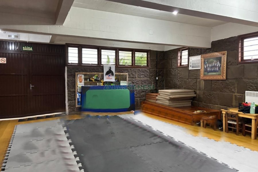 Casa com 390m², 4 dormitórios, 4 vagas, no bairro Lourdes em Caxias do Sul para Alugar