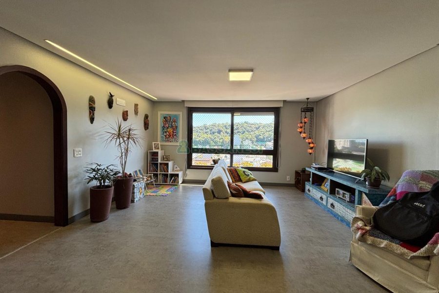 Apto Mobiliado com 250m², 4 dormitórios, 3 vagas, no bairro Centro em Caxias do Sul para Alugar