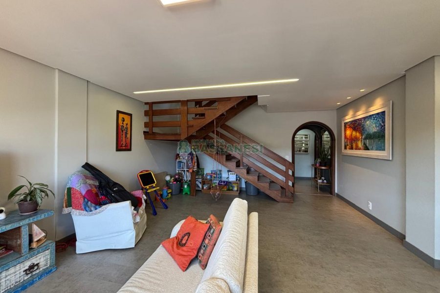 Apto Mobiliado com 250m², 4 dormitórios, 3 vagas, no bairro Centro em Caxias do Sul para Alugar