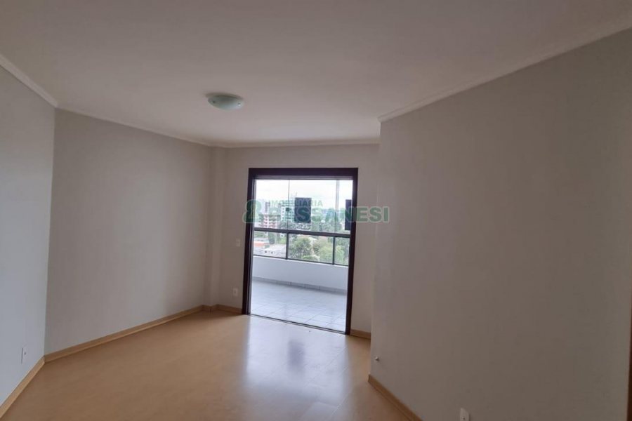 Apartamento com 96m², 3 dormitórios, 2 vagas, no bairro Madureira em Caxias do Sul para Comprar