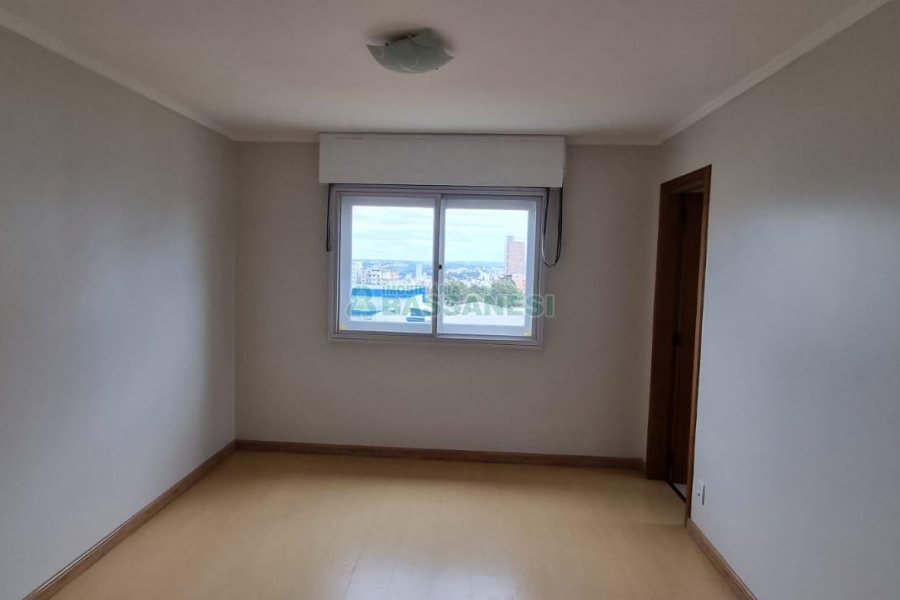 Apartamento com 96m², 3 dormitórios, 2 vagas, no bairro Madureira em Caxias do Sul para Comprar