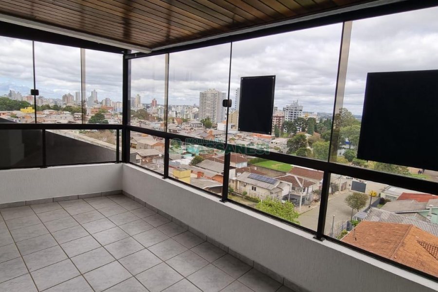 Apartamento com 96m², 3 dormitórios, 2 vagas, no bairro Madureira em Caxias do Sul para Comprar