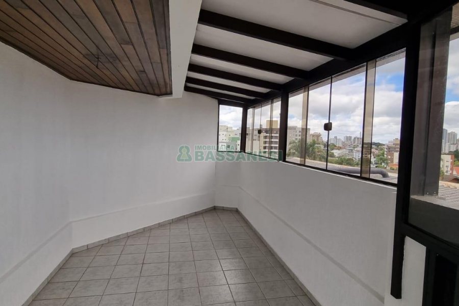 Apartamento com 96m², 3 dormitórios, 2 vagas, no bairro Madureira em Caxias do Sul para Comprar