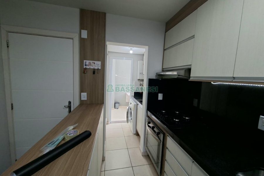 Apartamento com 76m², 2 dormitórios, 1 vaga, no bairro Vila Verde em Caxias do Sul para Comprar