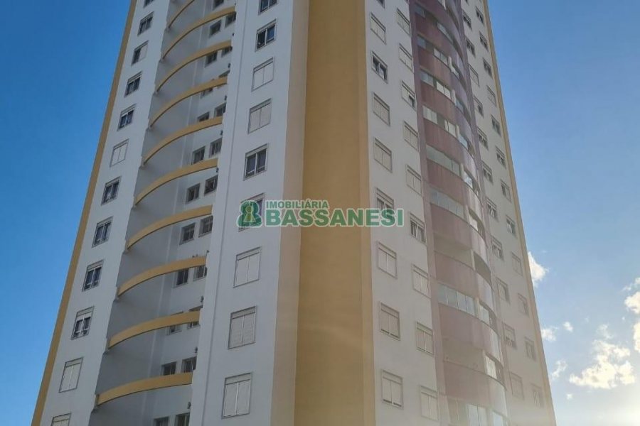 Apartamento com 94m², 3 dormitórios, 2 vagas, no bairro Rio Branco em Caxias do Sul para Comprar