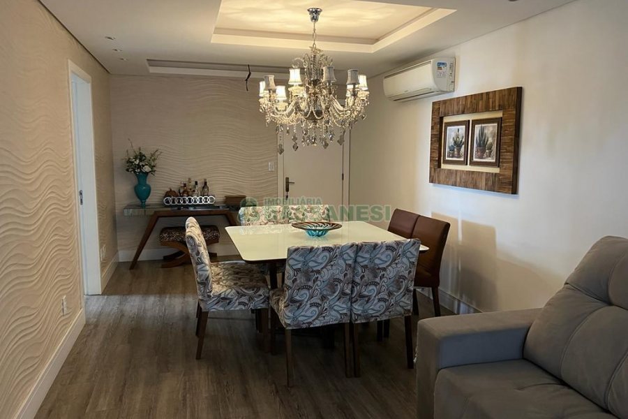 Apartamento com 94m², 3 dormitórios, 2 vagas, no bairro Rio Branco em Caxias do Sul para Comprar