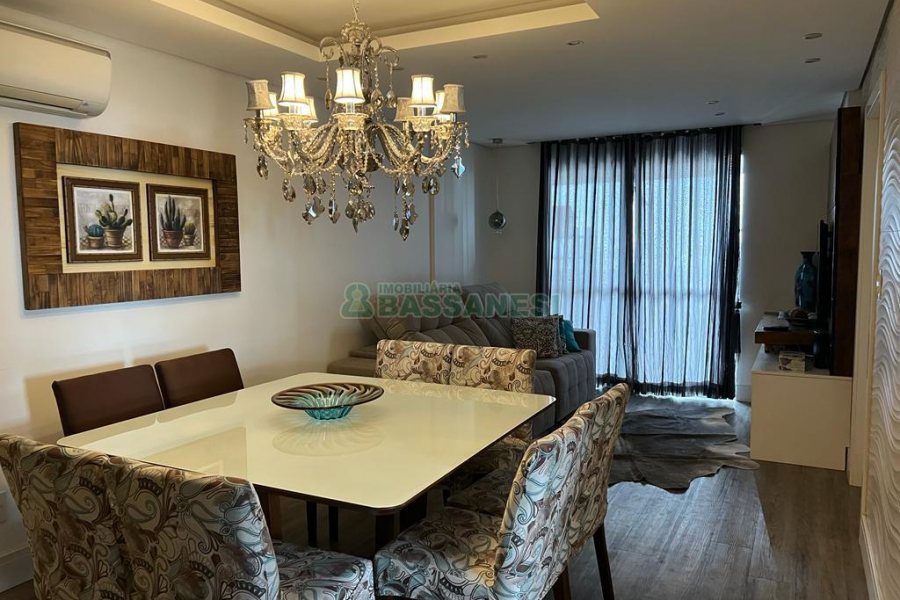 Apartamento com 94m², 3 dormitórios, 2 vagas, no bairro Rio Branco em Caxias do Sul para Comprar