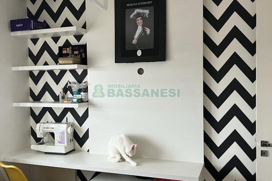Apartamento com 94m², 3 dormitórios, 2 vagas, no bairro Rio Branco em Caxias do Sul para Comprar