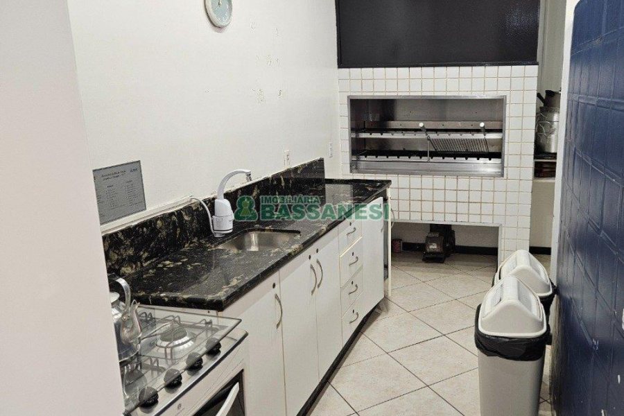 Apartamento com 94m², 3 dormitórios, 2 vagas, no bairro Rio Branco em Caxias do Sul para Comprar