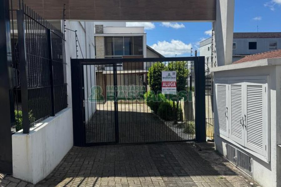 Sobrado com 61m², 2 dormitórios, no bairro Cidade Nova em Caxias do Sul para Alugar
