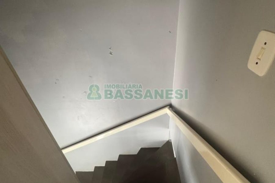 Sobrado com 61m², 2 dormitórios, no bairro Cidade Nova em Caxias do Sul para Alugar