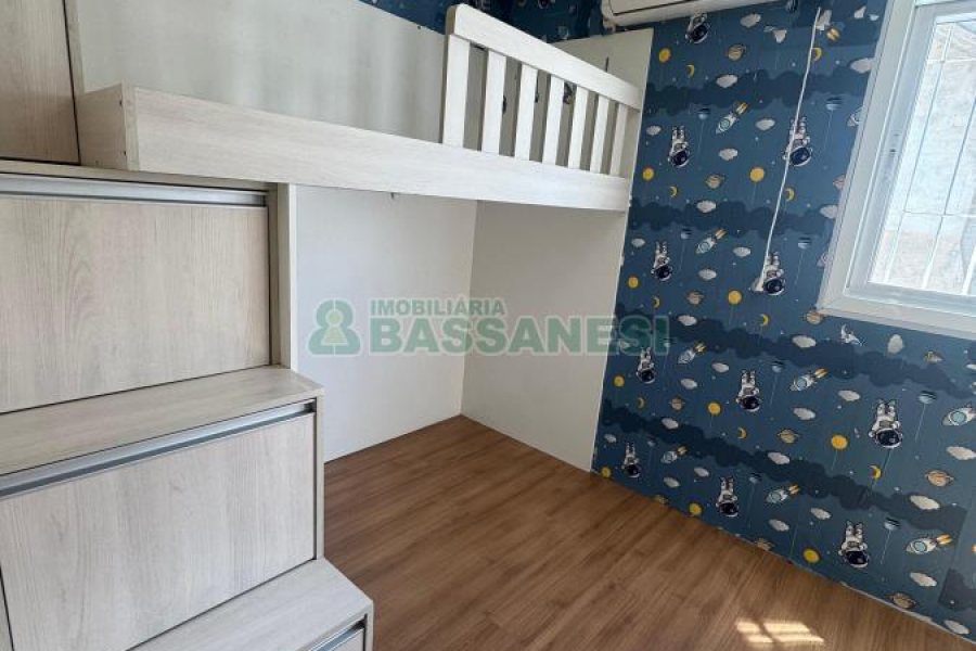 Sobrado com 61m², 2 dormitórios, no bairro Cidade Nova em Caxias do Sul para Alugar