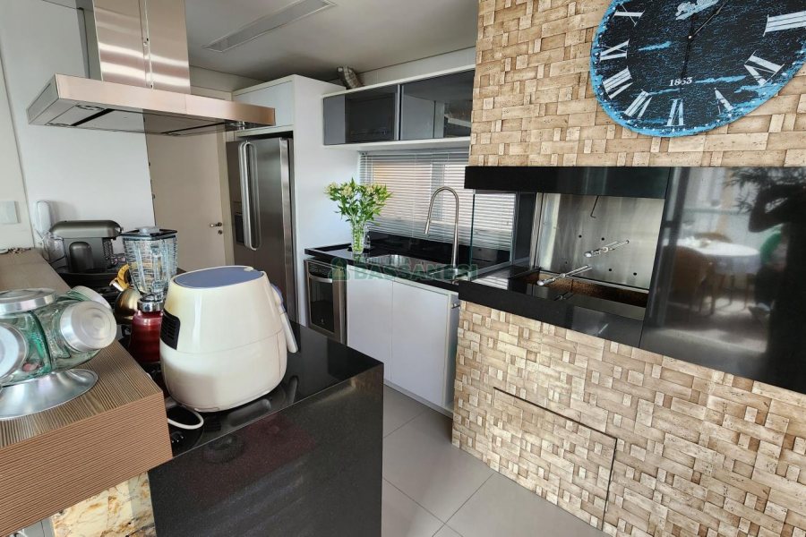 Apto Mobiliado com 111m², 3 dormitórios, 1 vaga, no bairro Cristo Redentor em Caxias do Sul para Alugar ou Comprar