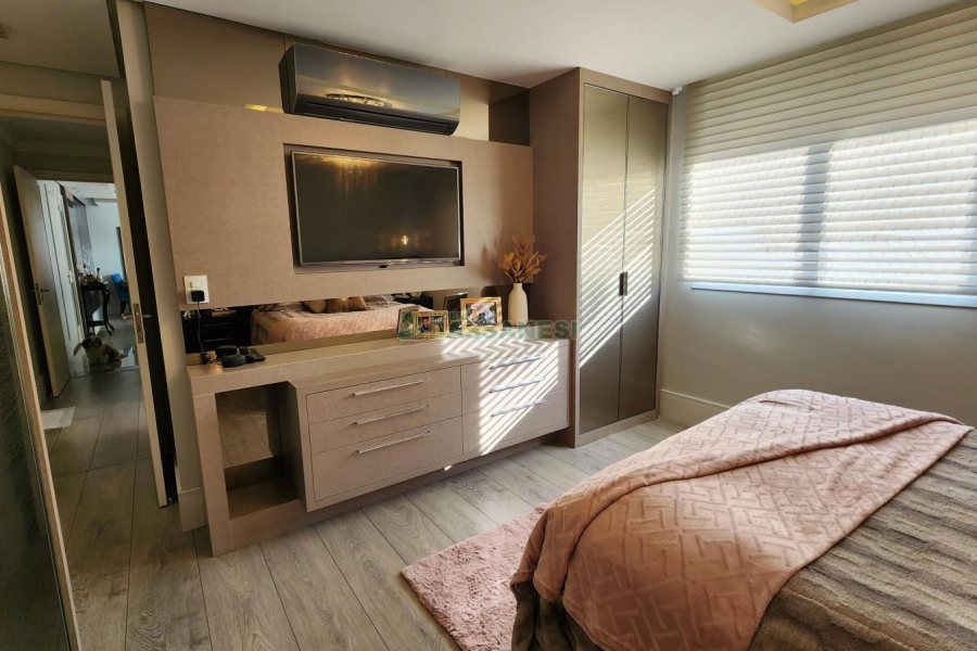 Apto Mobiliado com 111m², 3 dormitórios, 1 vaga, no bairro Cristo Redentor em Caxias do Sul para Alugar ou Comprar