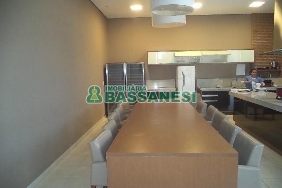 Apto Mobiliado com 111m², 3 dormitórios, 1 vaga, no bairro Cristo Redentor em Caxias do Sul para Alugar ou Comprar