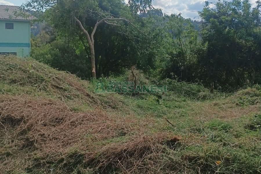 Terreno, no bairro Nossa Senhora das Graças em Caxias do Sul para Comprar