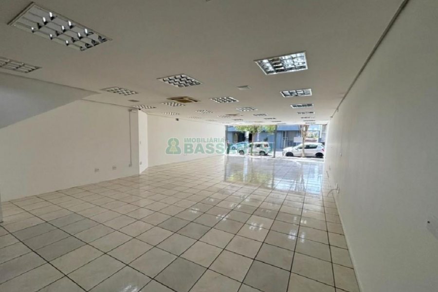 Loja com 160m², no bairro Centro em Caxias do Sul para Alugar