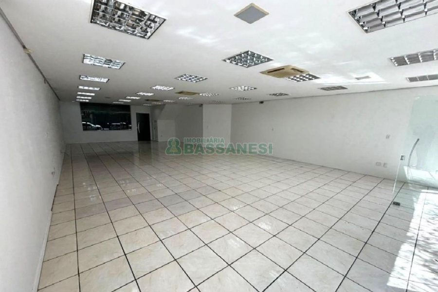 Loja com 160m², no bairro Centro em Caxias do Sul para Alugar