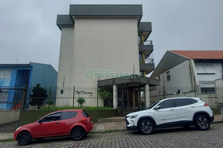 Apartamento com 65m², 2 dormitórios, 1 vaga, no bairro Pio X em Caxias do Sul para Alugar