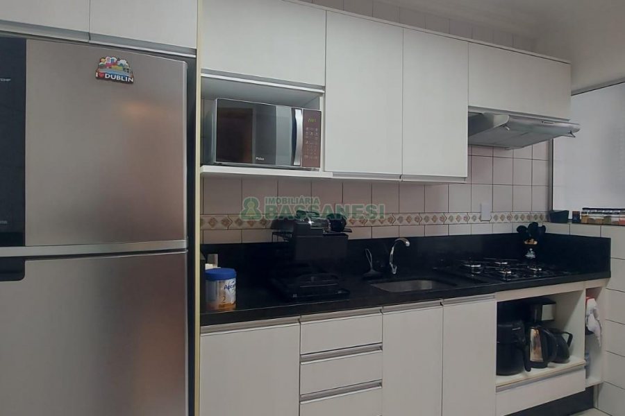 Apartamento com 65m², 2 dormitórios, 1 vaga, no bairro Pio X em Caxias do Sul para Alugar
