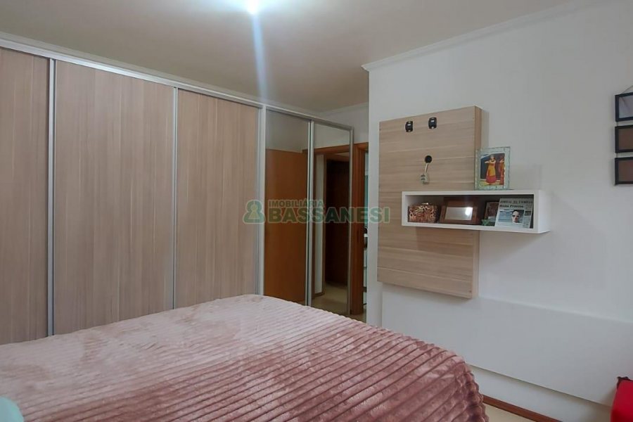 Apartamento com 65m², 2 dormitórios, 1 vaga, no bairro Pio X em Caxias do Sul para Alugar