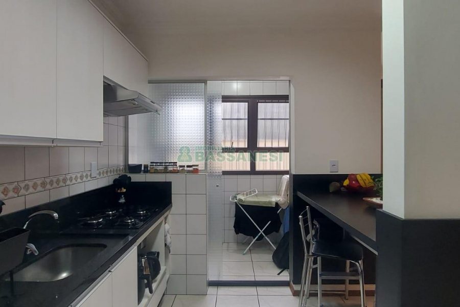 Apartamento com 65m², 2 dormitórios, 1 vaga, no bairro Pio X em Caxias do Sul para Alugar