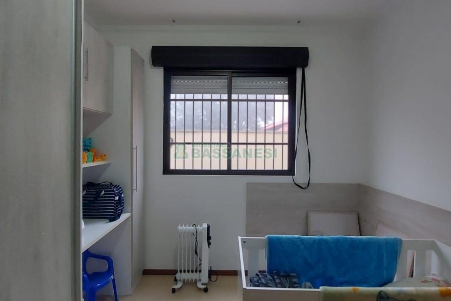 Apartamento com 65m², 2 dormitórios, 1 vaga, no bairro Pio X em Caxias do Sul para Alugar