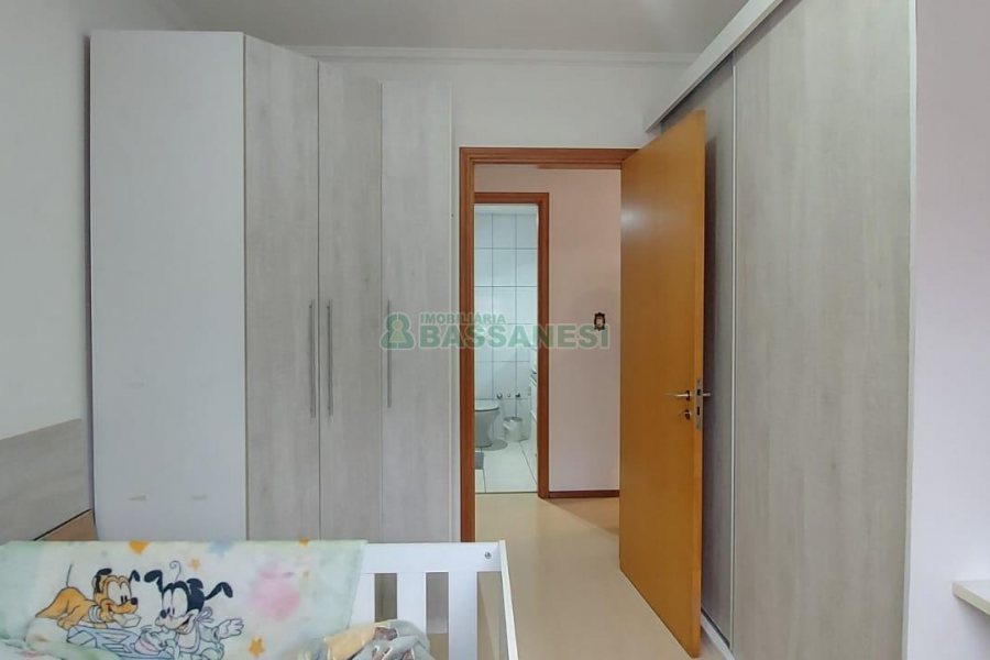 Apartamento com 65m², 2 dormitórios, 1 vaga, no bairro Pio X em Caxias do Sul para Alugar