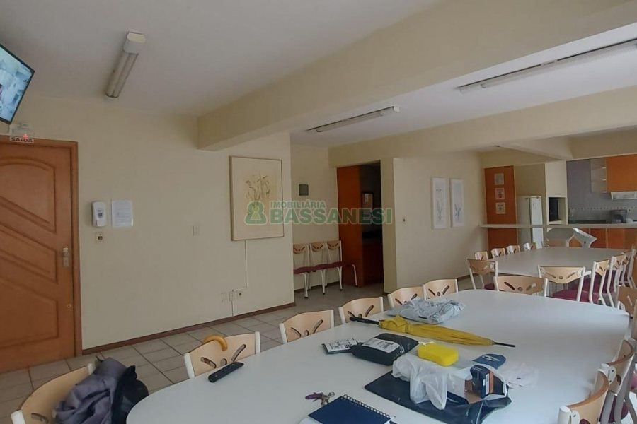 Apartamento com 65m², 2 dormitórios, 1 vaga, no bairro Pio X em Caxias do Sul para Alugar