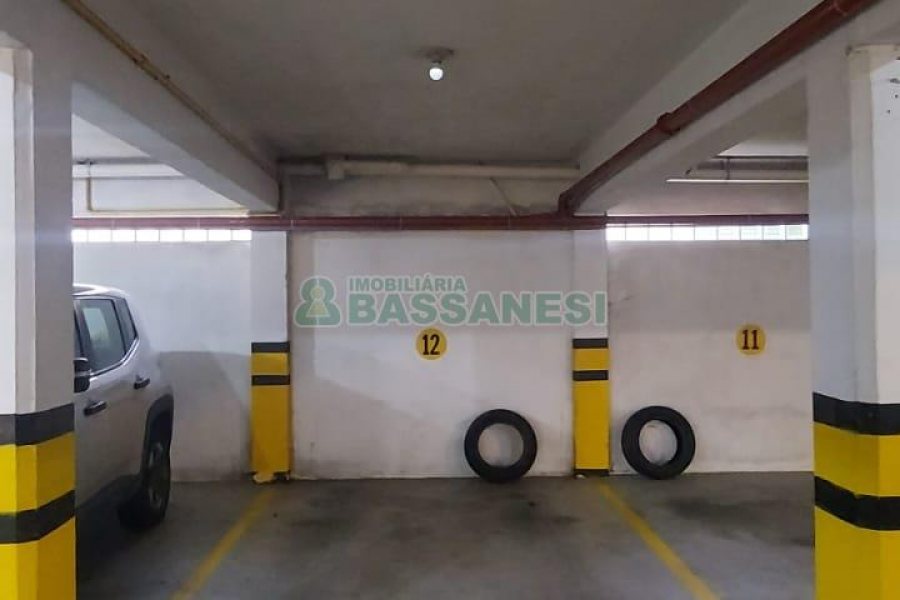 Apartamento com 65m², 2 dormitórios, 1 vaga, no bairro Pio X em Caxias do Sul para Alugar