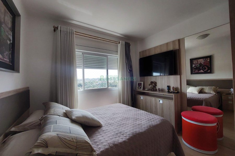 Apto Mobiliado com 101m², 3 dormitórios, 2 vagas, no bairro Universitário em Caxias do Sul para Alugar