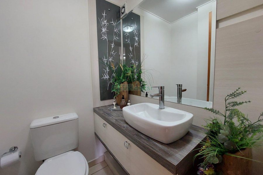 Apto Mobiliado com 101m², 3 dormitórios, 2 vagas, no bairro Universitário em Caxias do Sul para Alugar