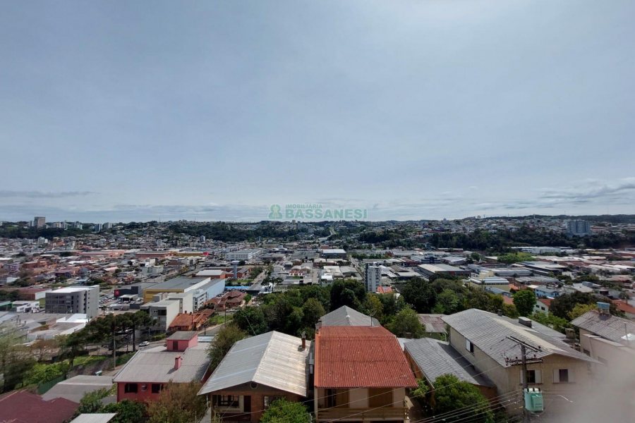 Apto Mobiliado com 101m², 3 dormitórios, 2 vagas, no bairro Universitário em Caxias do Sul para Alugar