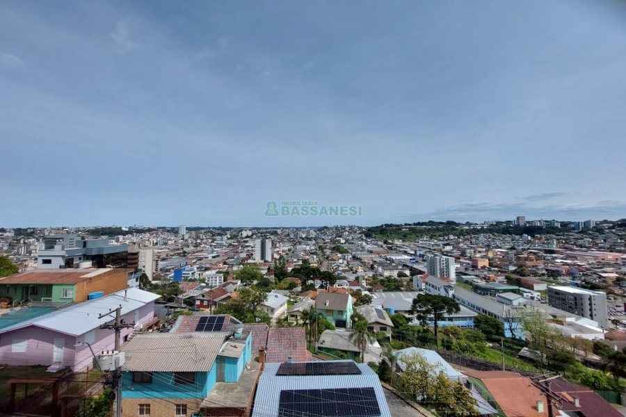 Apto Mobiliado com 101m², 3 dormitórios, 2 vagas, no bairro Universitário em Caxias do Sul para Alugar